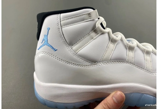 CT8012-104 CT8012-104 Jordan  Legend 11 Retro Blue 0730